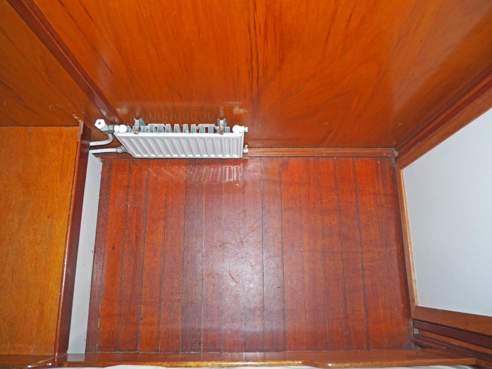 Cabin en avant, H&eacute;bergements